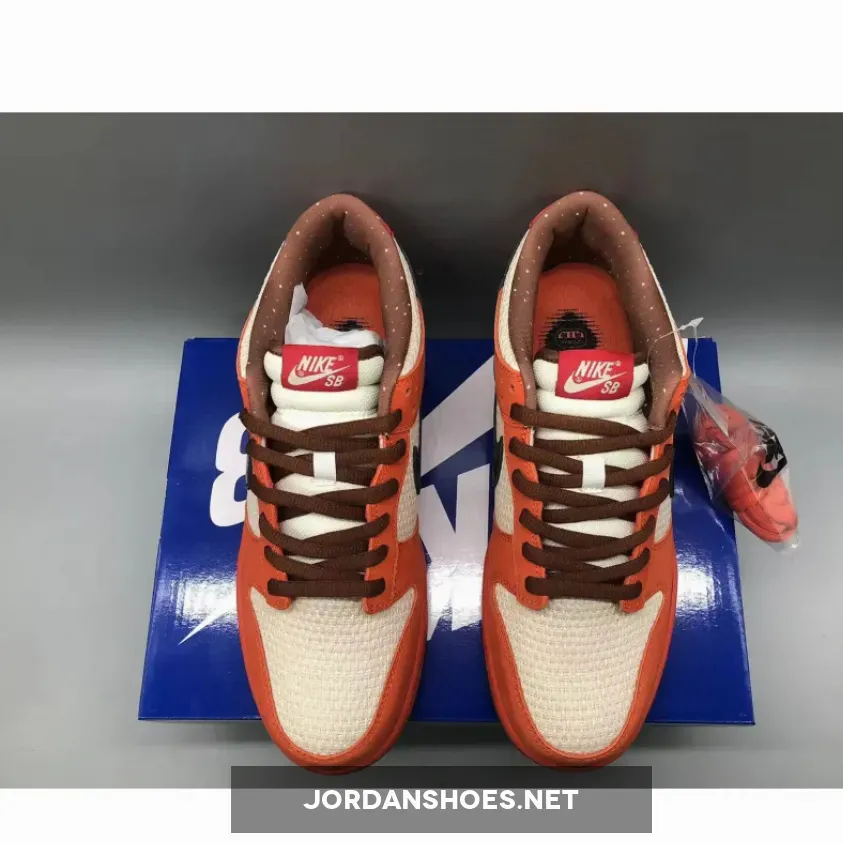 Nike SB Dunk Low Orange Hemp/Black-Sail Nike SB Dunk Low Orange Hemp/Black-Sail