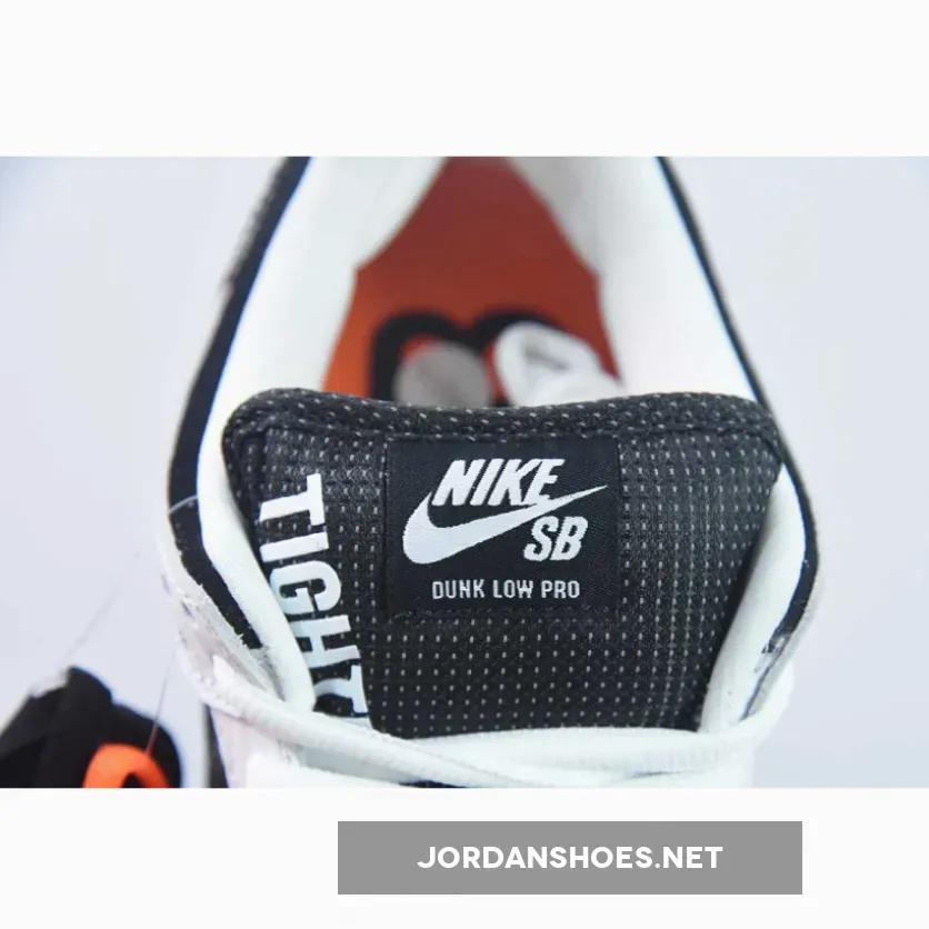 Nike SB Dunk Low TIGHTBOOTH Nike SB Dunk Low TIGHTBOOTH