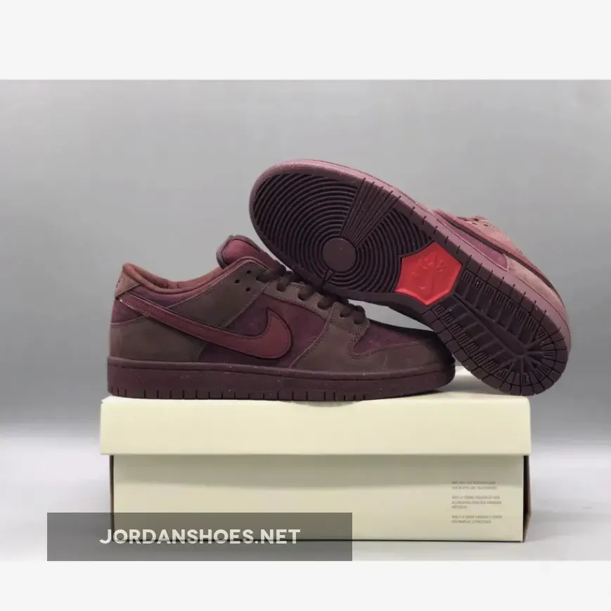 Nike SB Dunk Low "Valentine’s Day 2024" Burgundy Crush/Dark Team Red