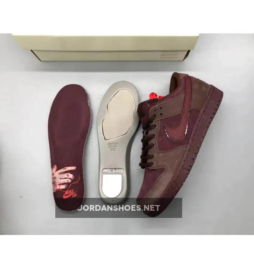 Nike SB Dunk Low "Valentine’s Day 2024" Burgundy Crush/Dark Team Red Nike SB Dunk Low "Valentine’s Day 2024" Burgundy Crush/Dark Team Red