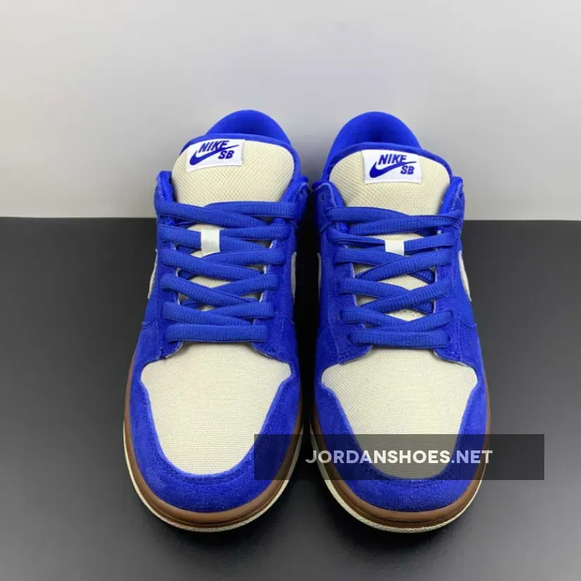 Nike SB Dunk Low Varsity Royal/Mettalic Vegas Gold Nike SB Dunk Low Varsity Royal/Mettalic Vegas Gold
