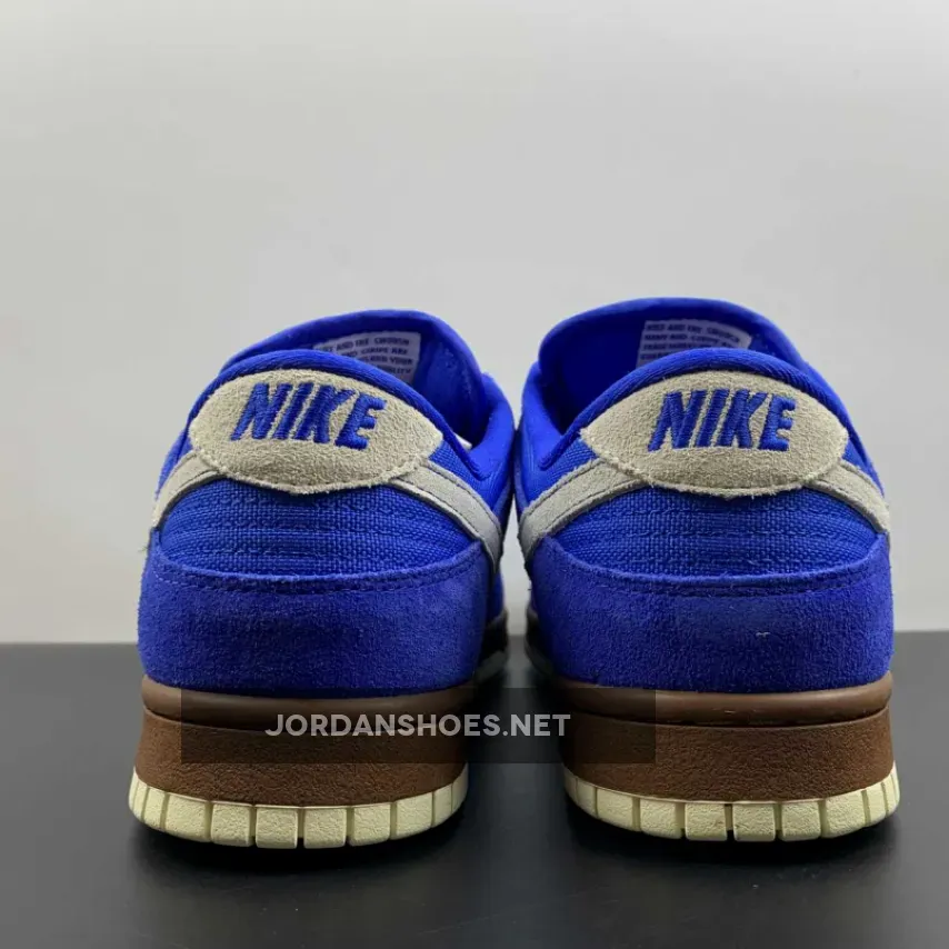 Nike SB Dunk Low Varsity Royal/Mettalic Vegas Gold Nike SB Dunk Low Varsity Royal/Mettalic Vegas Gold