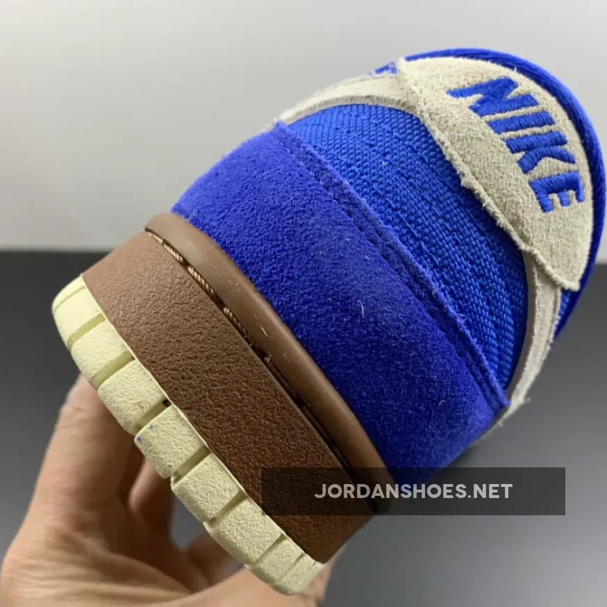 Nike SB Dunk Low Varsity Royal/Mettalic Vegas Gold Nike SB Dunk Low Varsity Royal/Mettalic Vegas Gold