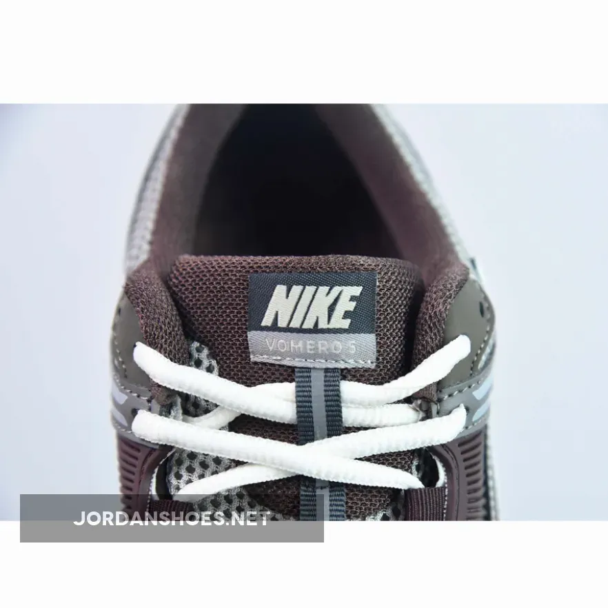 Nike Zoom Vomero 5 Earth Fossil Nike Zoom Vomero 5 Earth Fossil