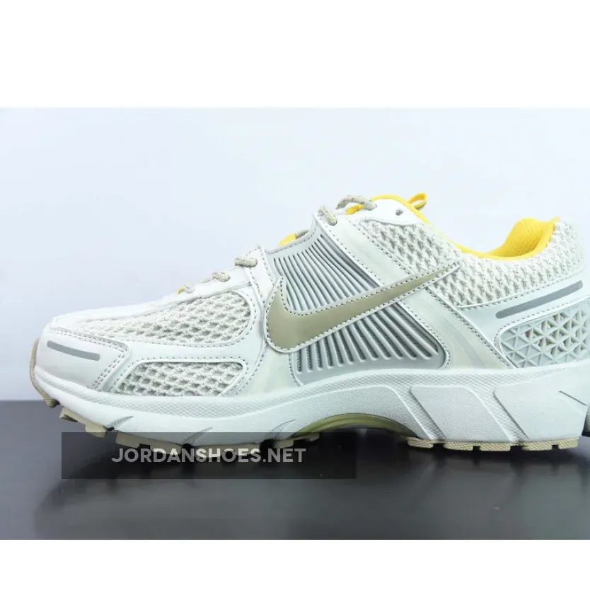 Nike Zoom Vomero 5 Light Bone/Yellow Nike Zoom Vomero 5 Light Bone/Yellow