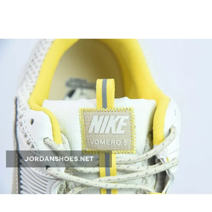 Nike Zoom Vomero 5 Light Bone/Yellow Nike Zoom Vomero 5 Light Bone/Yellow