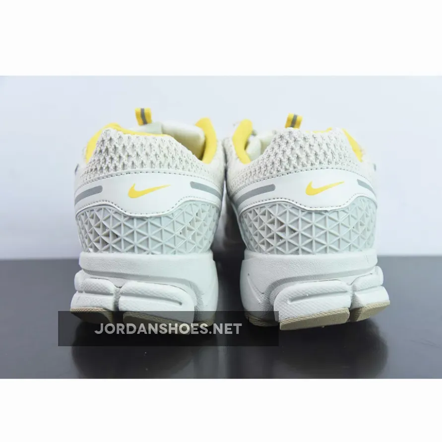 Nike Zoom Vomero 5 Light Bone/Yellow Nike Zoom Vomero 5 Light Bone/Yellow