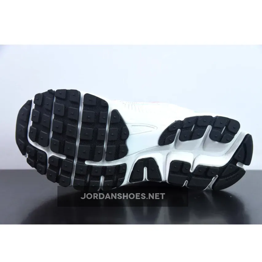 Nike Zoom Vomero 5 ‘Primary Colors’ White/Picante Red Nike Zoom Vomero 5 ‘Primary Colors’ White/Picante Red