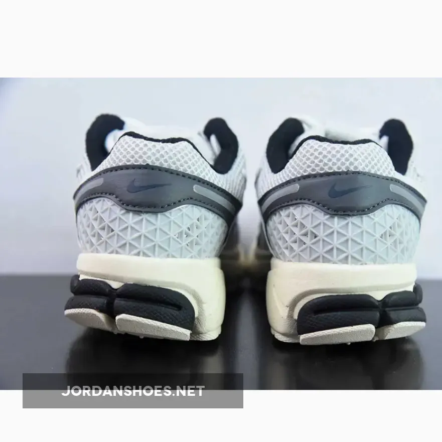 Nike Zoom Vomero 5 Supersonic White/Igloo-Black Nike Zoom Vomero 5 Supersonic White/Igloo-Black