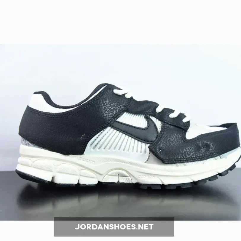 Nike Zoom Vomero 5 Timeless Panda Dunk Nike Zoom Vomero 5 Timeless Panda Dunk