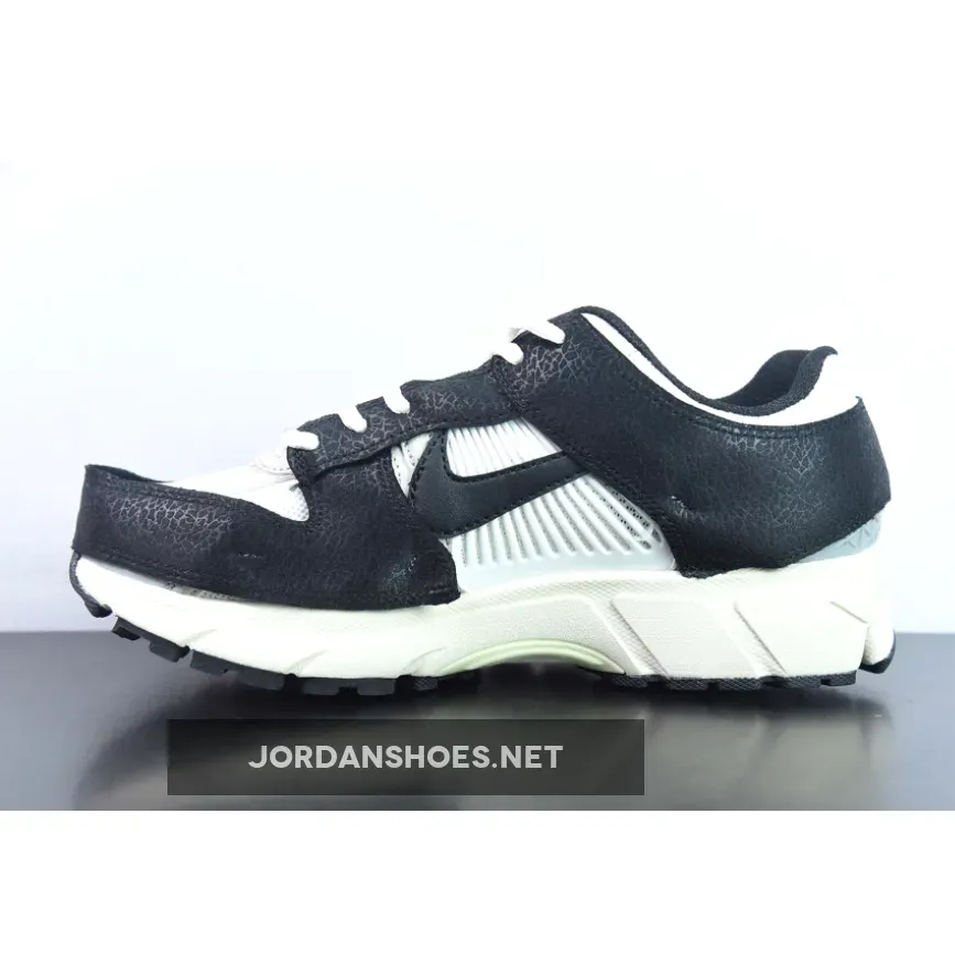 Nike Zoom Vomero 5 Timeless Panda Dunk Nike Zoom Vomero 5 Timeless Panda Dunk