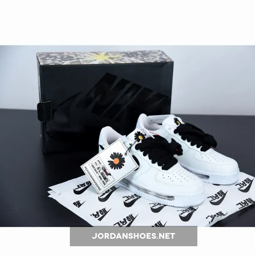 PEACEMINUSONE x Nike Air Force 1 "Para-Noise 2.0" White/Black PEACEMINUSONE x Nike Air Force 1 "Para-Noise 2.0" White/Black