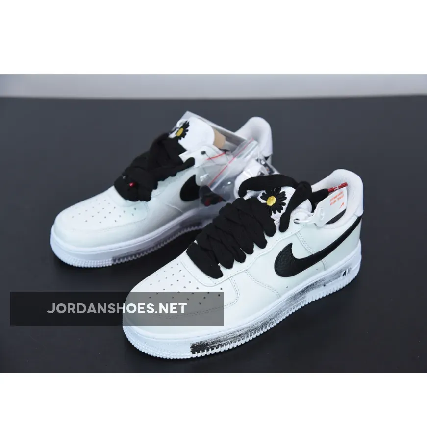 PEACEMINUSONE x Nike Air Force 1 "Para-Noise 2.0" White/Black PEACEMINUSONE x Nike Air Force 1 "Para-Noise 2.0" White/Black