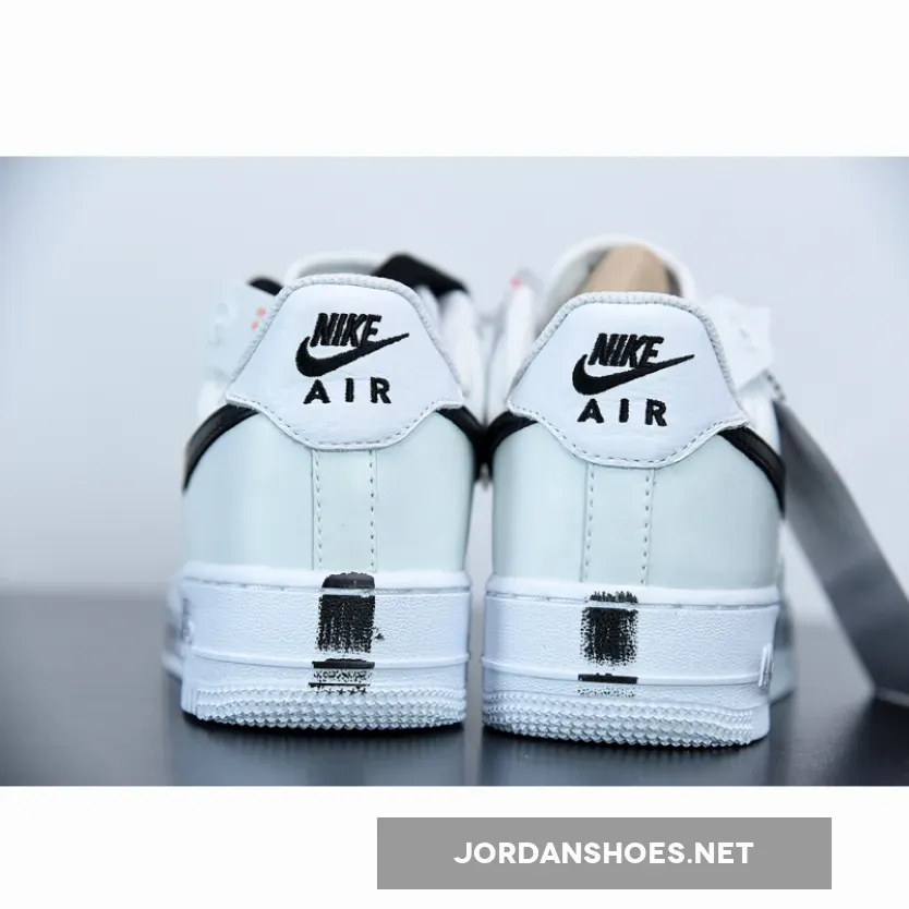 PEACEMINUSONE x Nike Air Force 1 "Para-Noise 2.0" White/Black PEACEMINUSONE x Nike Air Force 1 "Para-Noise 2.0" White/Black