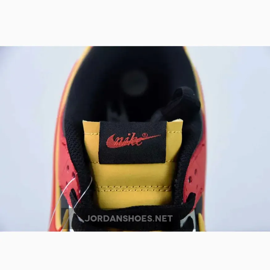 Saint Seiya x Nike Dunk Low Custom Red Black White Saint Seiya x Nike Dunk Low Custom Red Black White