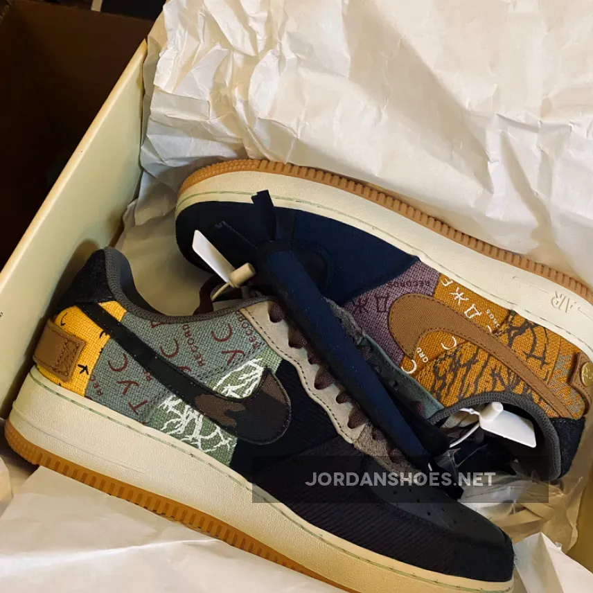 Travis Scott x Nike Air Force 1 Low "Cactus Jack" Muted Bronze Travis Scott x Nike Air Force 1 Low "Cactus Jack" Muted Bronze